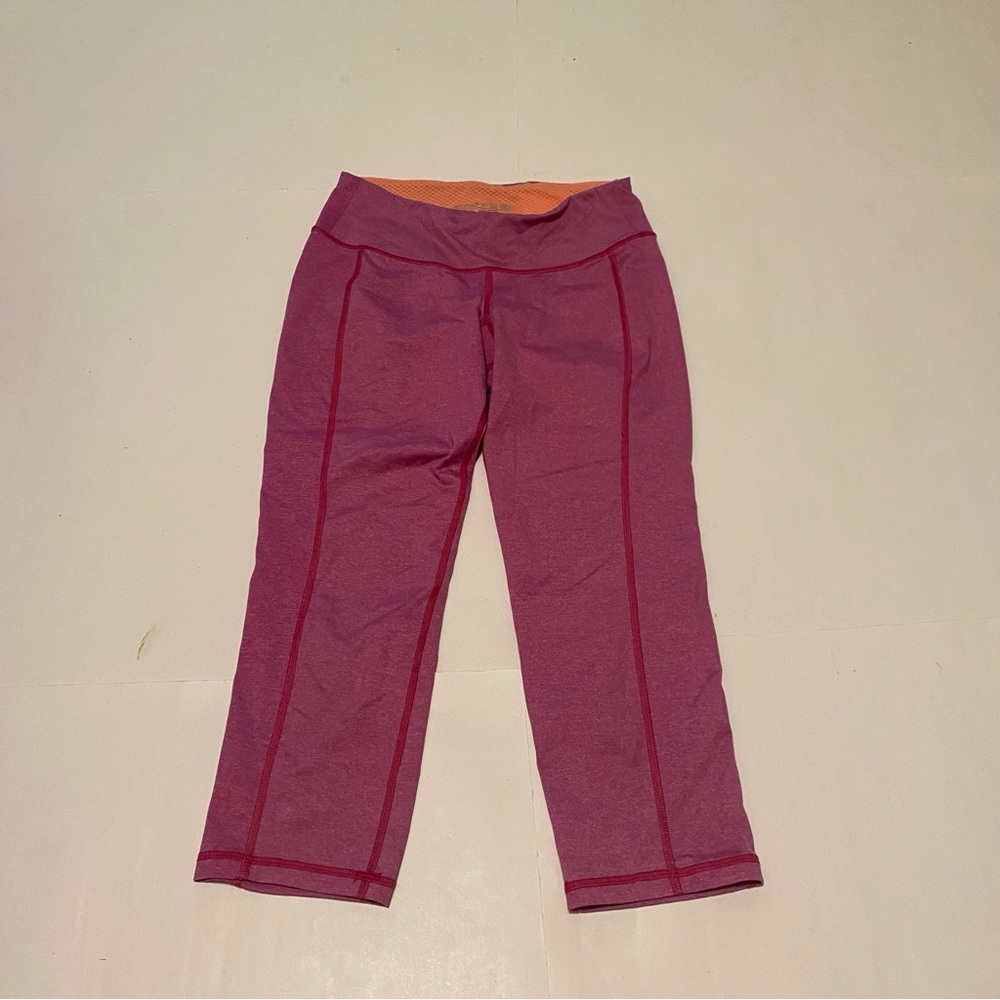 ⭐️Old Navy exercise capris tights, size small
